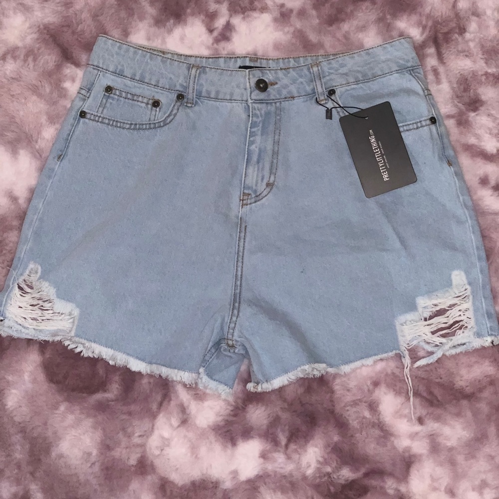 Shape Bleach Wash Ripped Hem Denim Shorts - Picture 6 of 7